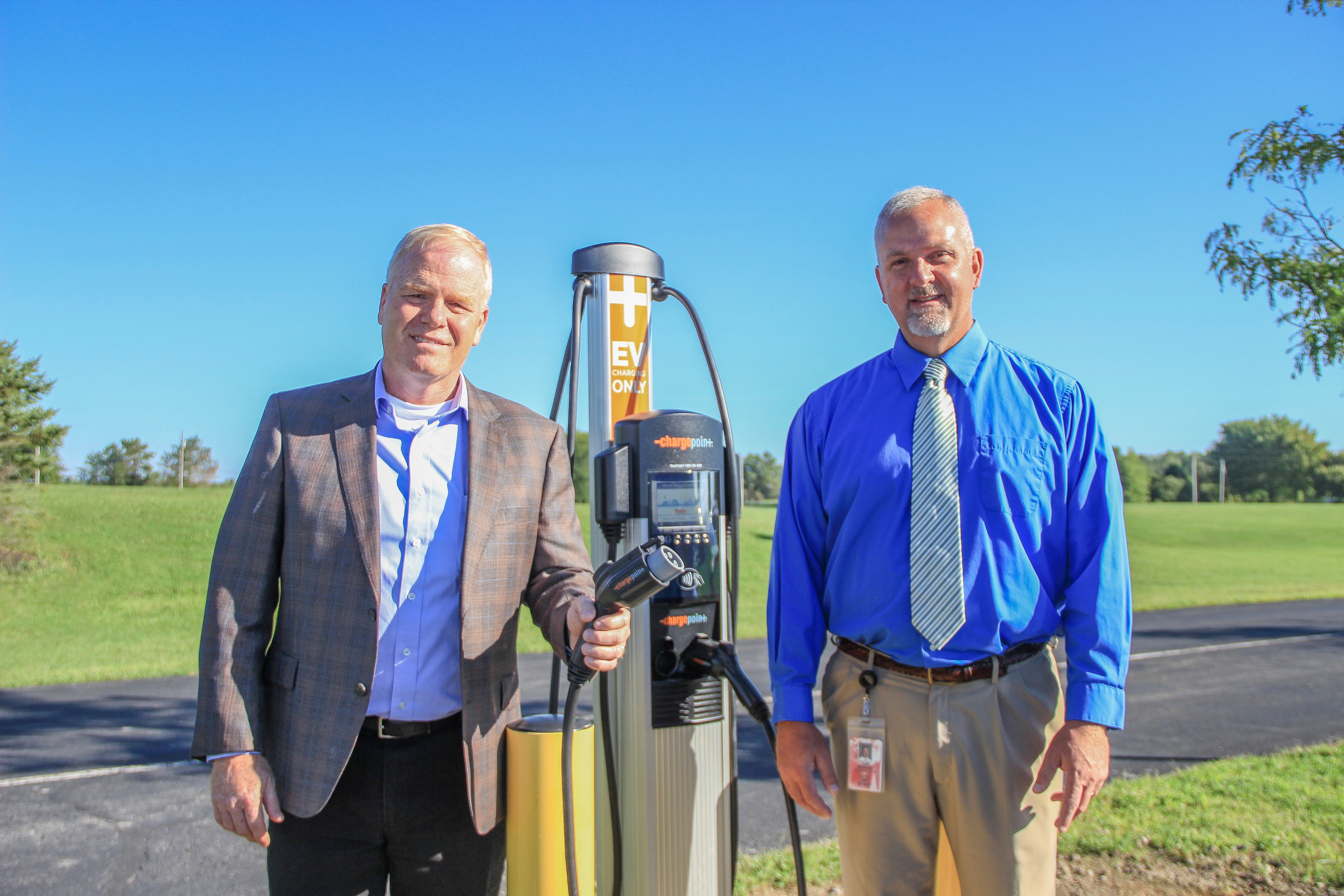 Mid-Ohio Energy President & CEO John Metcalf and Elgin Superintendent Lane Warner